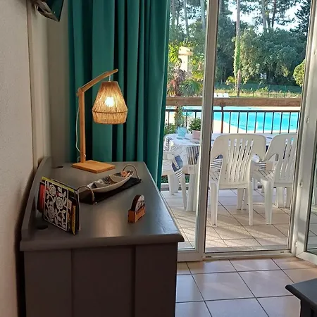 T2 Turquoise Avec Piscine Et Tennis 아파트 온드라스