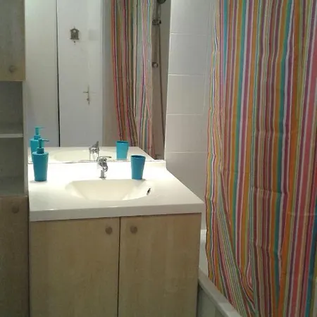 T2 Turquoise Avec Piscine Et Tennis